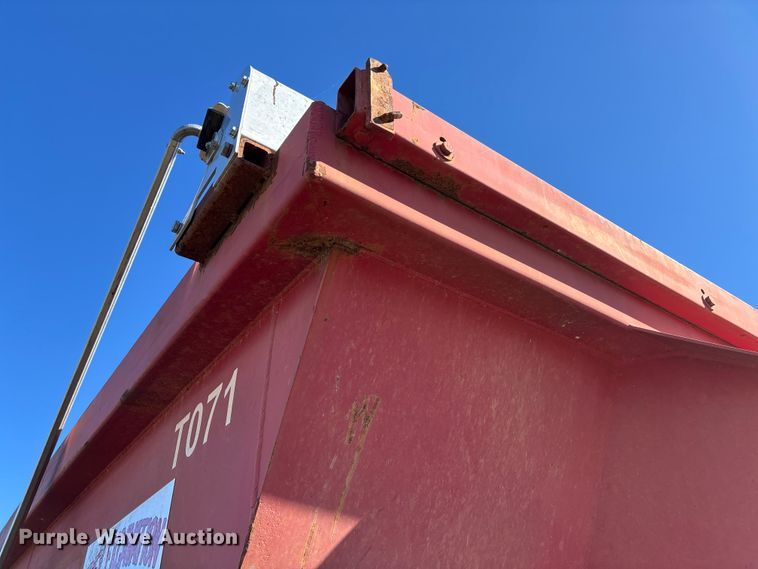 image for item EV3266 1990 Hilbilt 22-24 5/16 FLMN end dump trailer