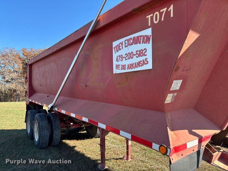 image for item EV3266 1990 Hilbilt 22-24 5/16 FLMN end dump trailer