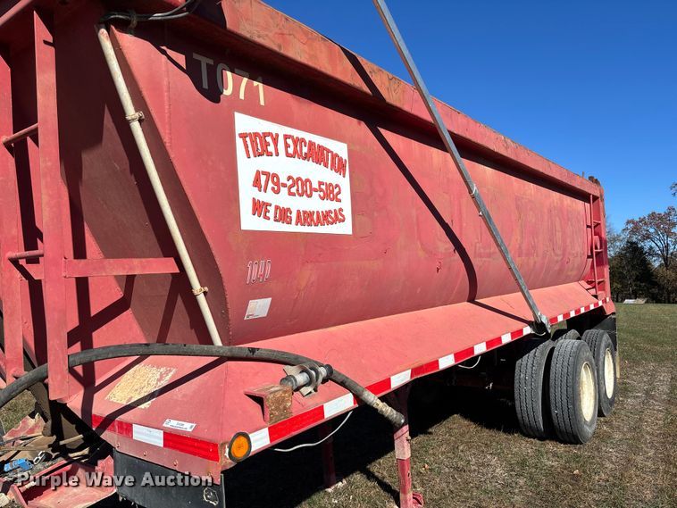 image for item EV3266 1990 Hilbilt 22-24 5/16 FLMN end dump trailer