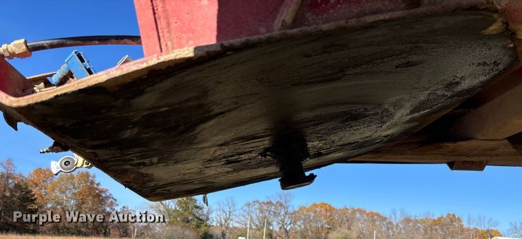 image for item EV3266 1990 Hilbilt 22-24 5/16 FLMN end dump trailer