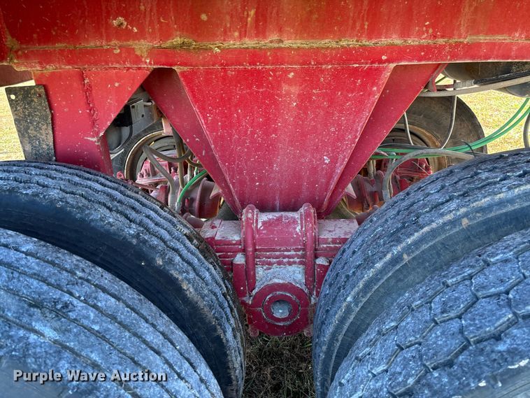 image for item EV3266 1990 Hilbilt 22-24 5/16 FLMN end dump trailer