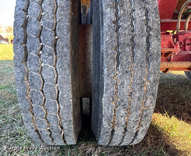 image for item EV3266 1990 Hilbilt 22-24 5/16 FLMN end dump trailer