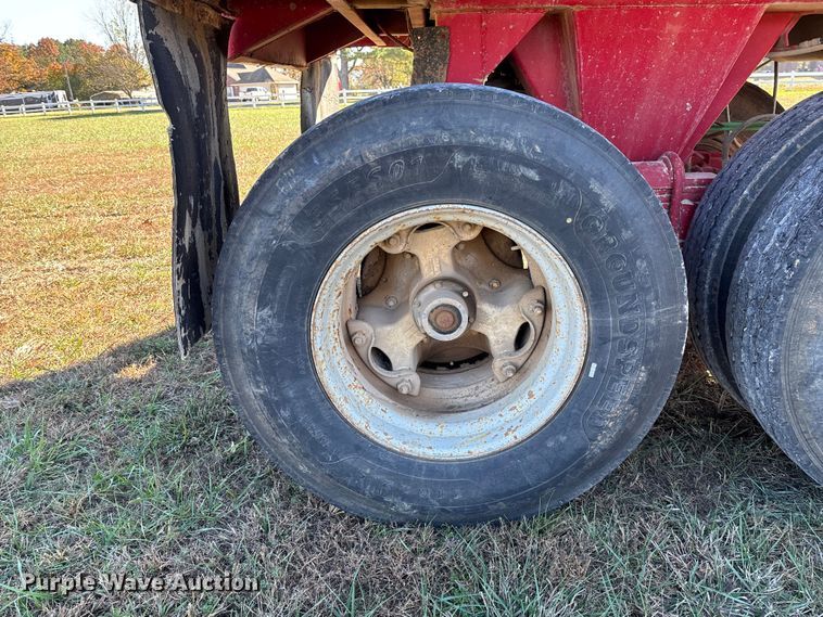 image for item EV3266 1990 Hilbilt 22-24 5/16 FLMN end dump trailer