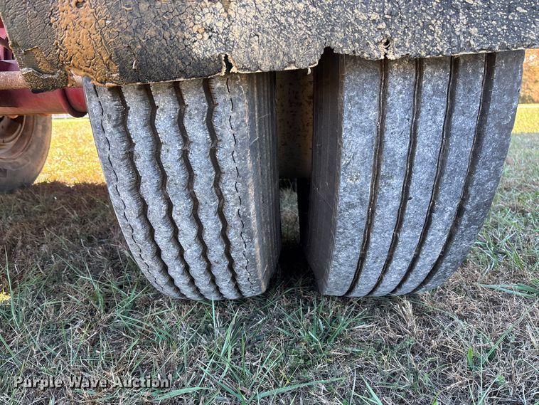 image for item EV3266 1990 Hilbilt 22-24 5/16 FLMN end dump trailer