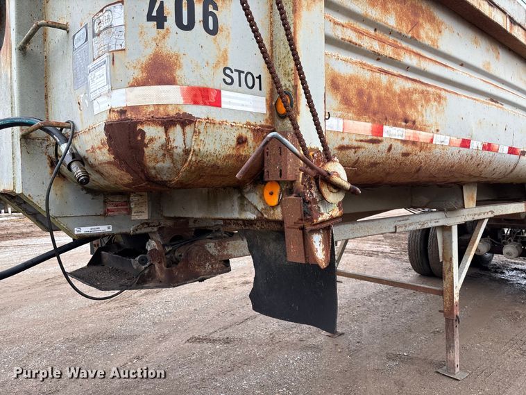 image for item EV3349 1994 Clement HL2623 end dump trailer