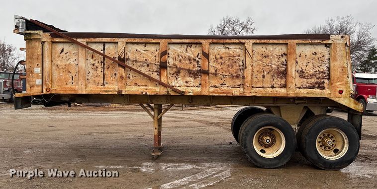 image for item EV3350 1991 Hilbilt 22-22FL end dump trailer