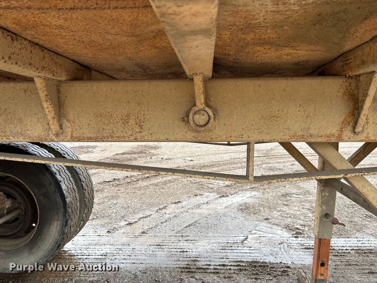 image for item EV3350 1991 Hilbilt 22-22FL end dump trailer