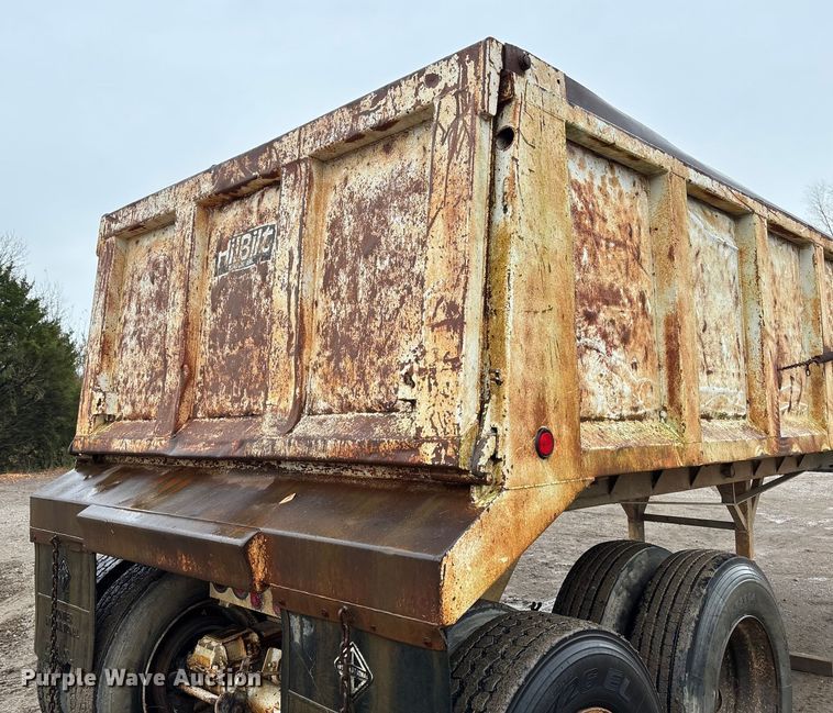image for item EV3350 1991 Hilbilt 22-22FL end dump trailer