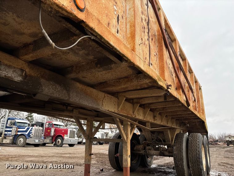 image for item EV3350 1991 Hilbilt 22-22FL end dump trailer