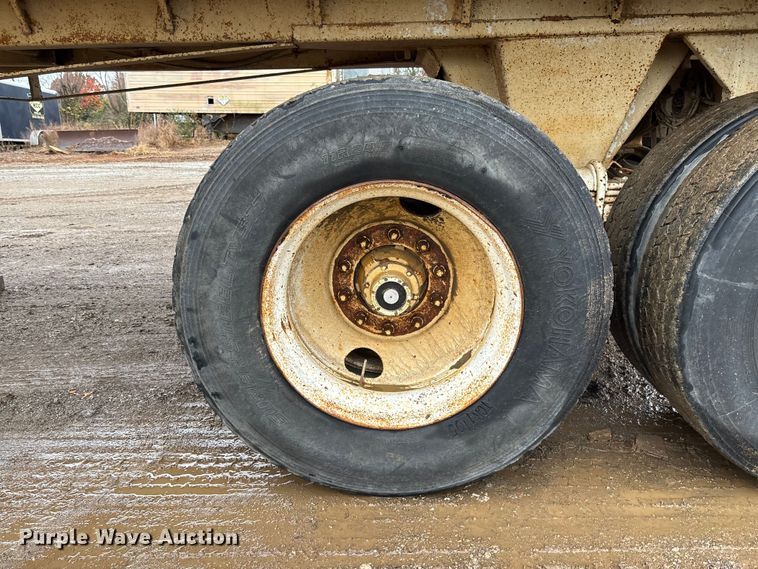 image for item EV3350 1991 Hilbilt 22-22FL end dump trailer