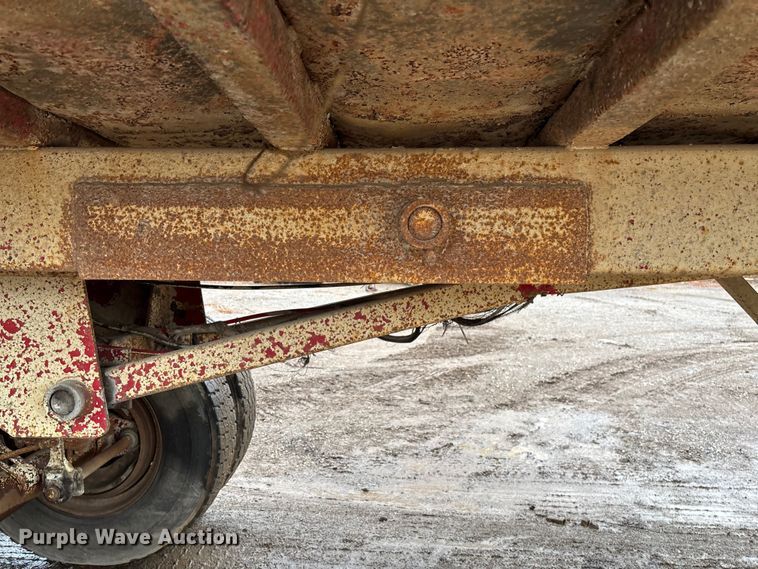 image for item EV3352 1987 Hilbilt 24-29 end dump trailer