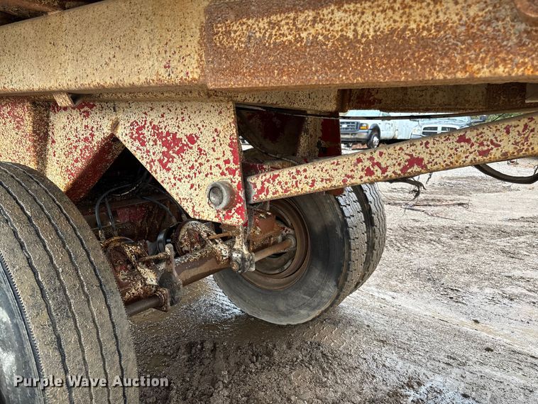 image for item EV3352 1987 Hilbilt 24-29 end dump trailer