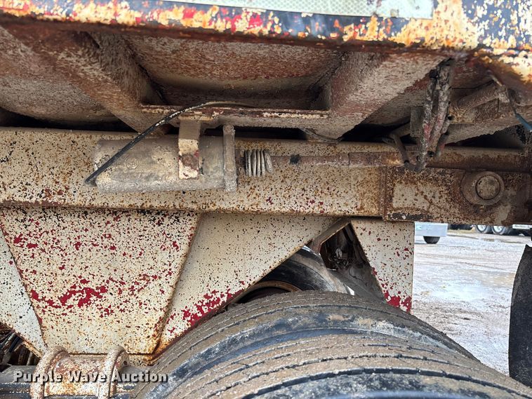 image for item EV3352 1987 Hilbilt 24-29 end dump trailer