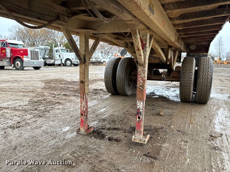 image for item EV3352 1987 Hilbilt 24-29 end dump trailer