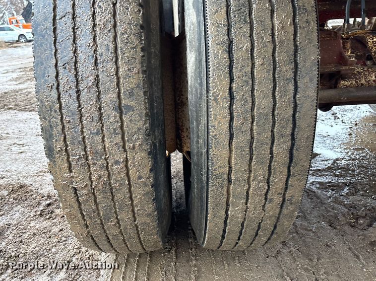 image for item EV3352 1987 Hilbilt 24-29 end dump trailer