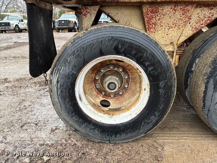 image for item EV3352 1987 Hilbilt 24-29 end dump trailer