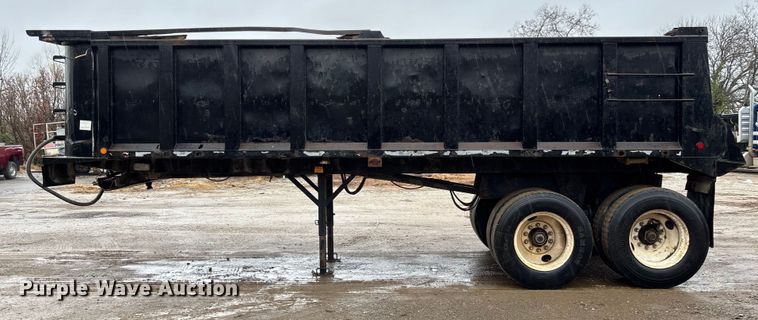 image for item EV3353 1995 Hibilt end dump trailer