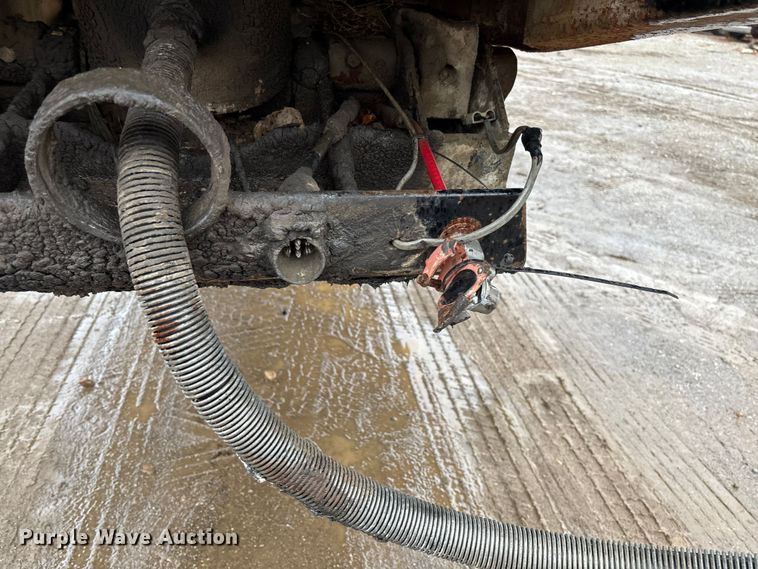 image for item EV3353 1995 Hibilt end dump trailer