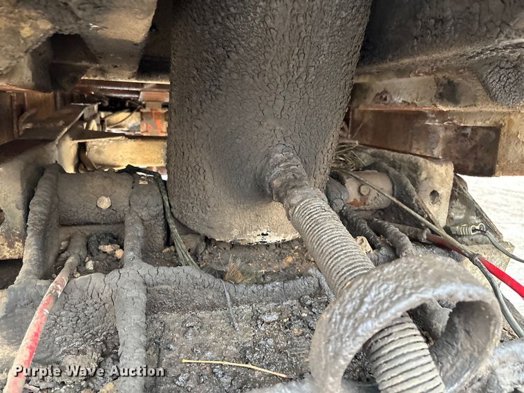 image for item EV3353 1995 Hibilt end dump trailer