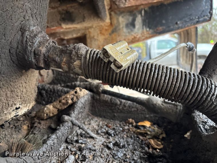 image for item EV3353 1995 Hibilt end dump trailer