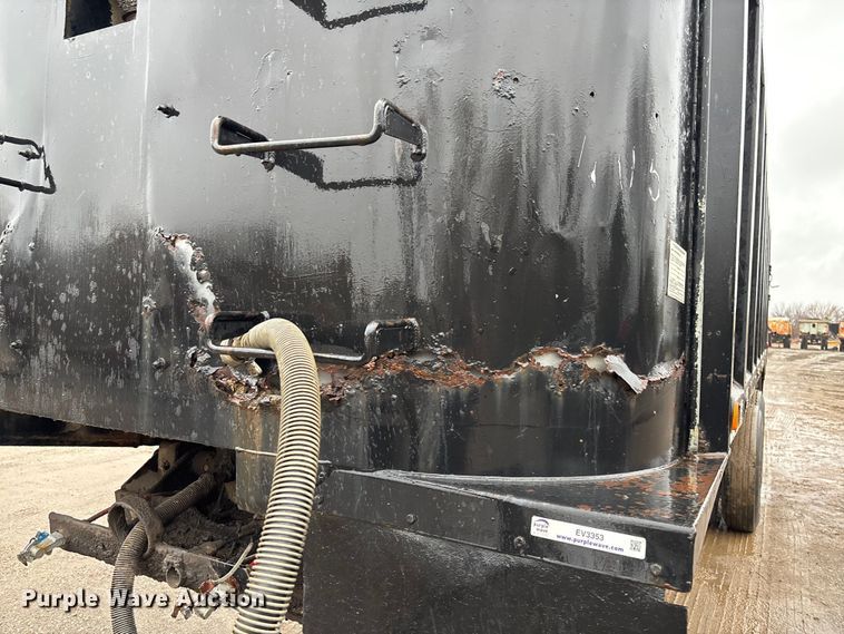 image for item EV3353 1995 Hibilt end dump trailer