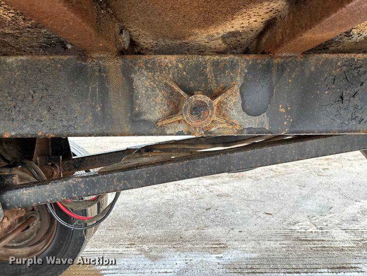 image for item EV3353 1995 Hibilt end dump trailer