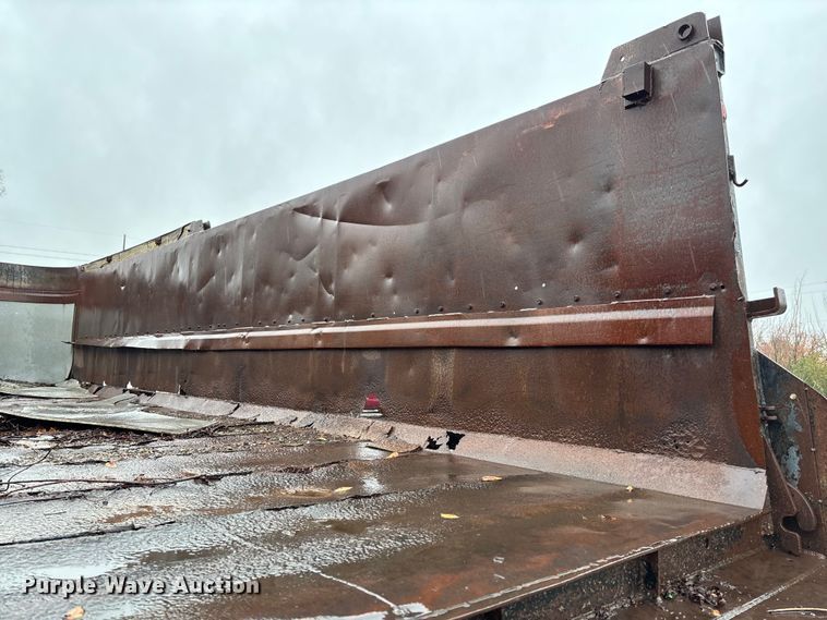 image for item EV3353 1995 Hibilt end dump trailer