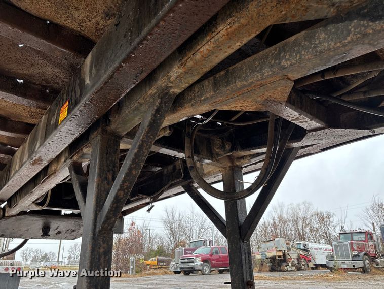 image for item EV3353 1995 Hibilt end dump trailer