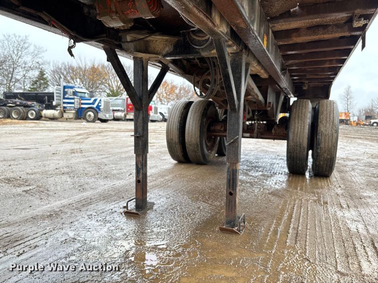 image for item EV3353 1995 Hibilt end dump trailer