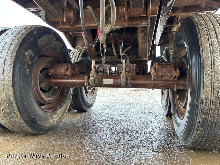 image for item EV3353 1995 Hibilt end dump trailer