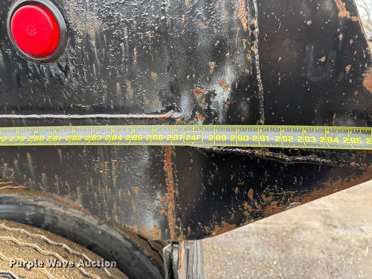 image for item EV3353 1995 Hibilt end dump trailer