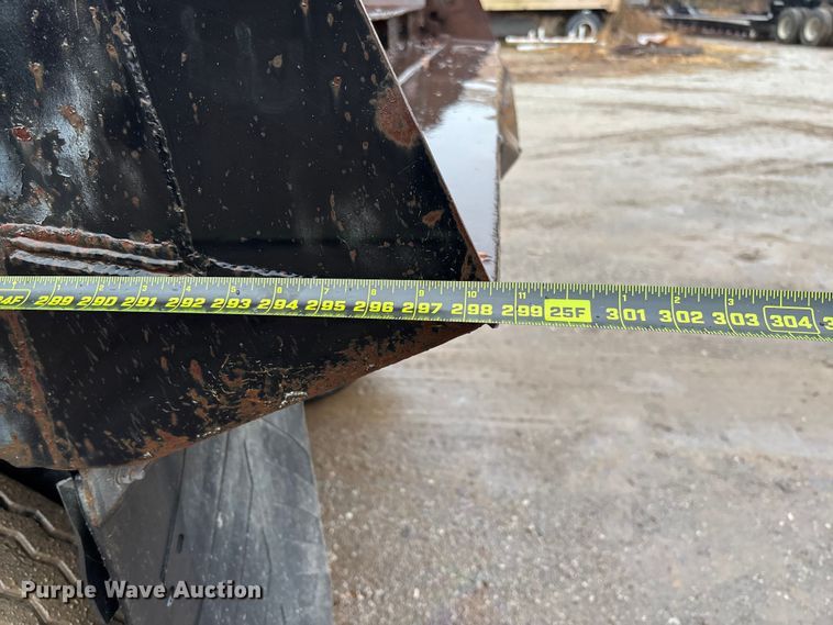 image for item EV3353 1995 Hibilt end dump trailer