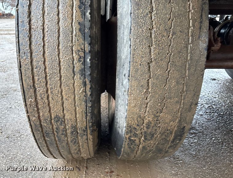 image for item EV3353 1995 Hibilt end dump trailer