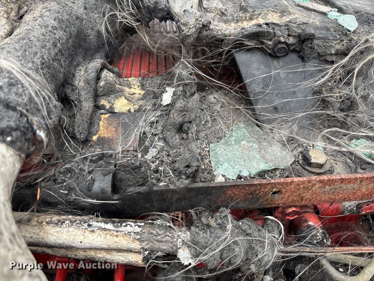 image for item EV3364 2013 Kenworth T800 semi truck