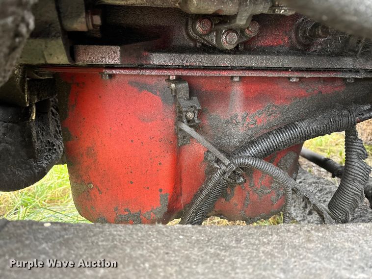 image for item EV3364 2013 Kenworth T800 semi truck