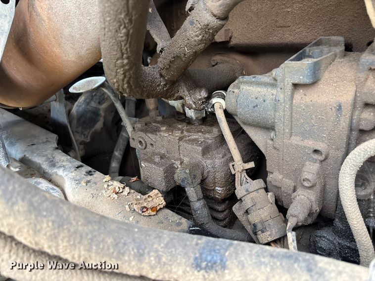 image for item EV3380 1997 Mack CH613 semi truck