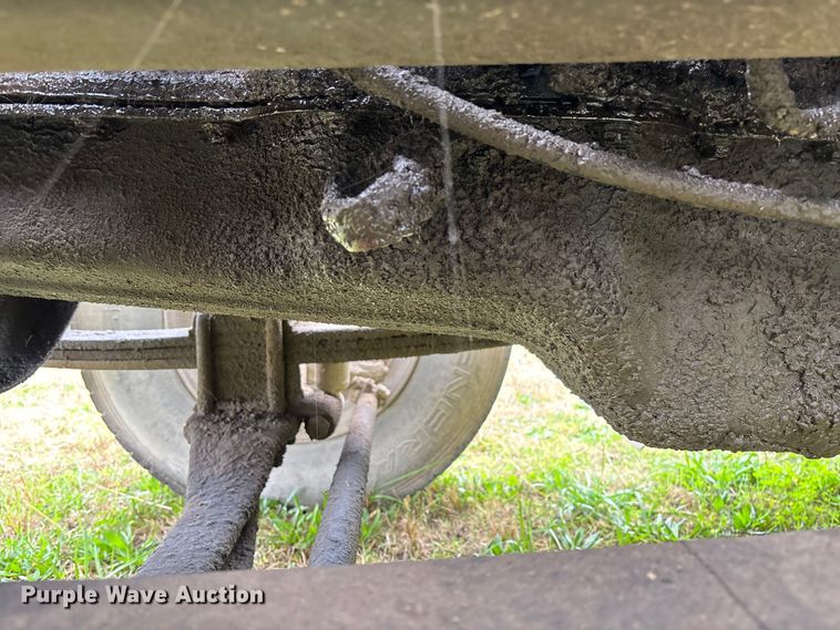 image for item EV3380 1997 Mack CH613 semi truck