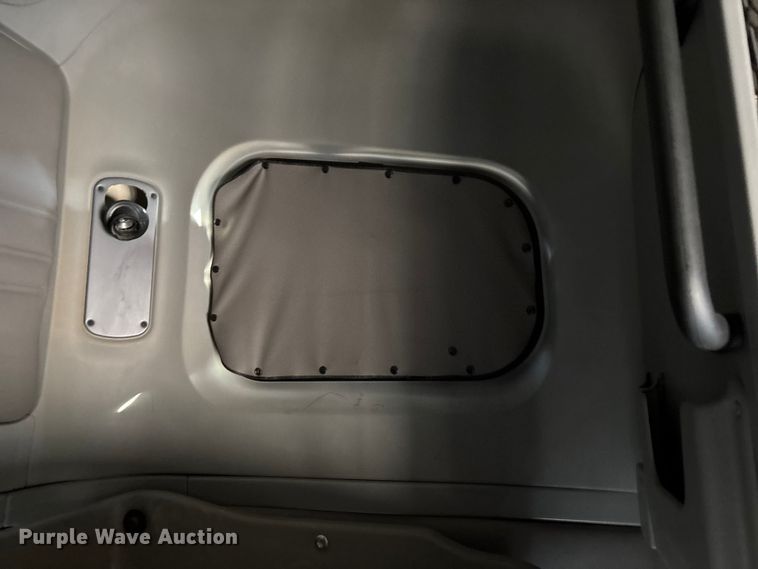 image for item FG1652 2003 Freightliner Columbia semi truck