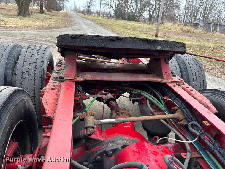 image for item FG1744 2015 Freightliner Cascadia semi truck