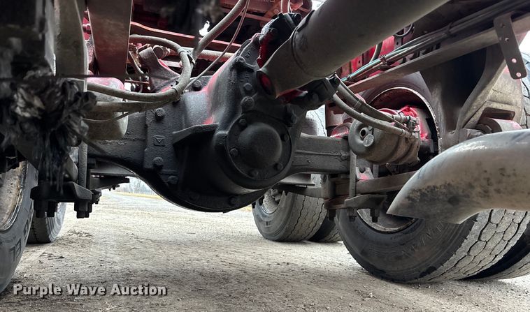 image for item FG1744 2015 Freightliner Cascadia semi truck