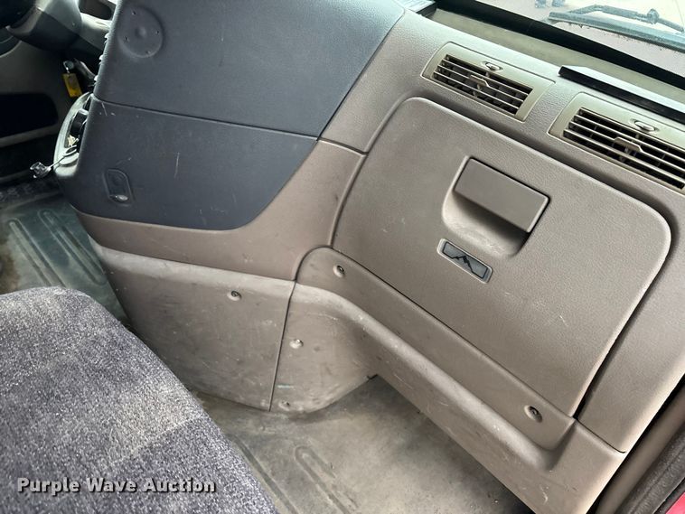 image for item FG1744 2015 Freightliner Cascadia semi truck