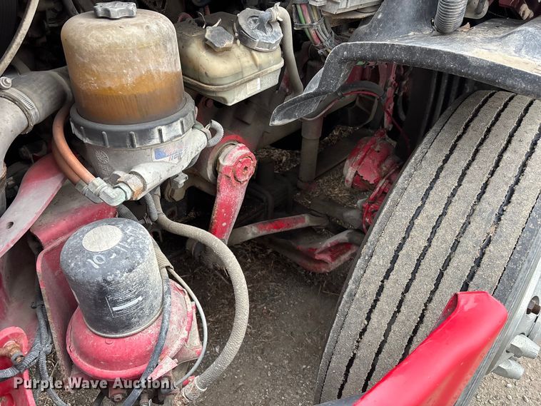 image for item FG1744 2015 Freightliner Cascadia semi truck