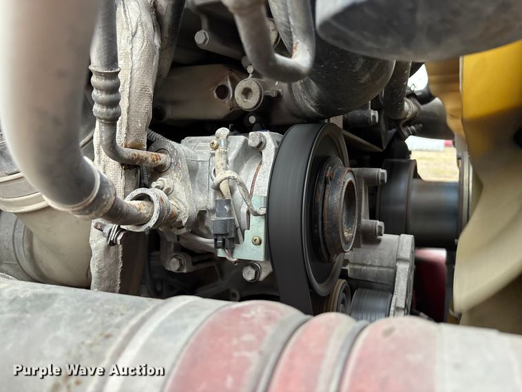 image for item FG1744 2015 Freightliner Cascadia semi truck