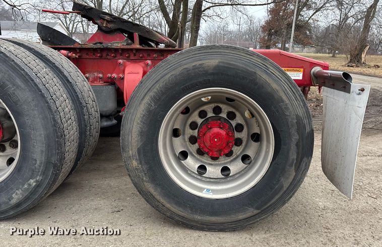 image for item FG1744 2015 Freightliner Cascadia semi truck