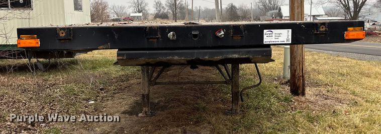 image for item FG1745 2006 Transcraft TL2000-H flatbed trailer