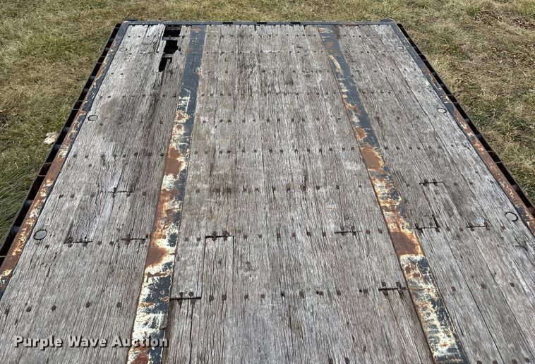 image for item FG1745 2006 Transcraft TL2000-H flatbed trailer