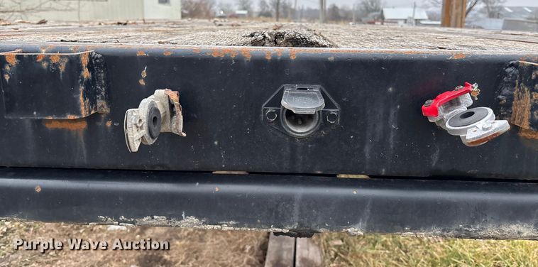 image for item FG1745 2006 Transcraft TL2000-H flatbed trailer