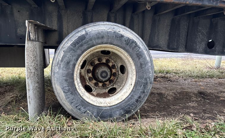 image for item FG1745 2006 Transcraft TL2000-H flatbed trailer