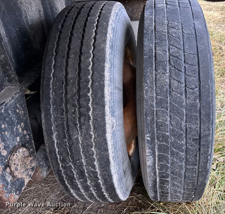 image for item FG1745 2006 Transcraft TL2000-H flatbed trailer