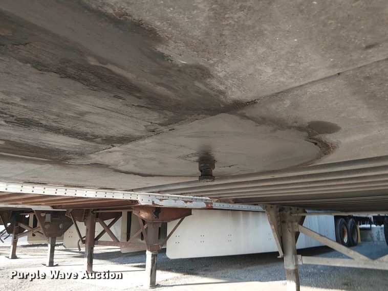 image for item FK0904 2002 Hyundai Translead dry van trailer